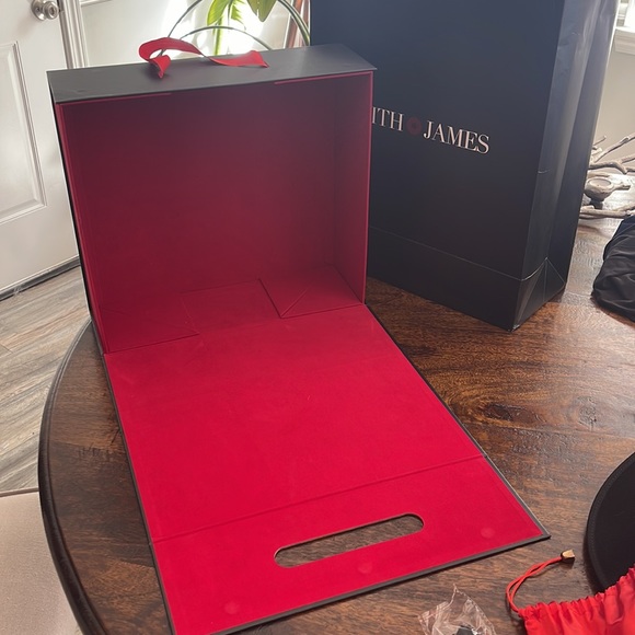 Keith James (famous red bottom hat) Hollywood style hat - Picture 6 of 10